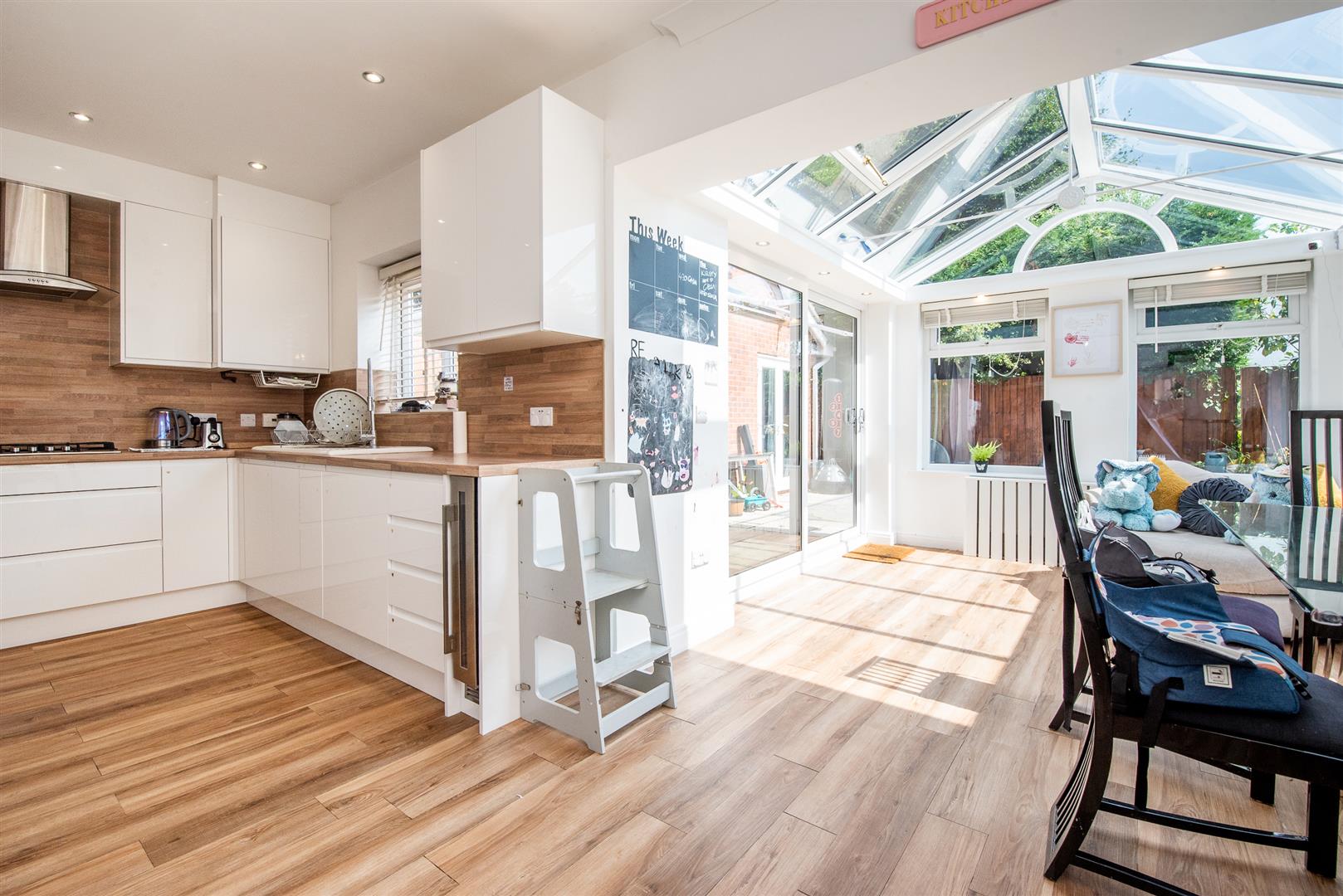 5 bed property in Manor Court, Preston